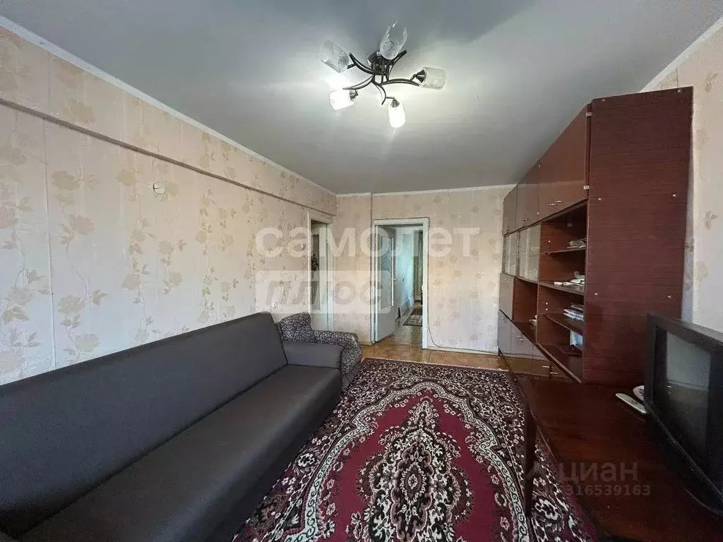 3-к кв. Удмуртия, Ижевск ул. А.Н. Сабурова, 15 (59.0 м) - Фото 0