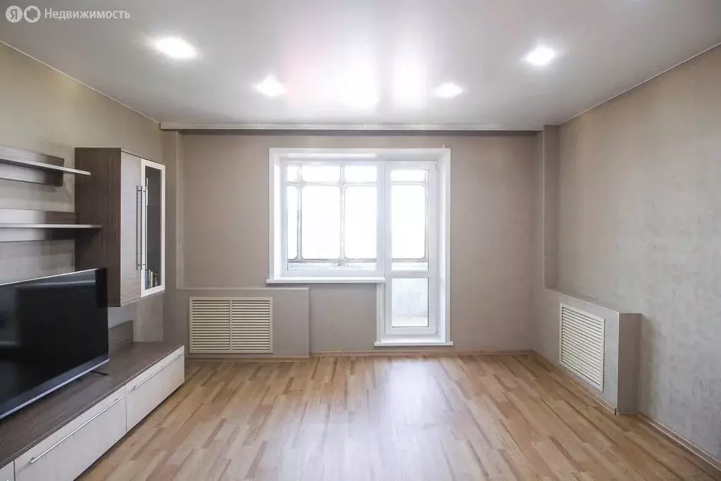 4-комнатная квартира: Барнаул, Лазурная улица, 22 (85.4 м) - Фото 1