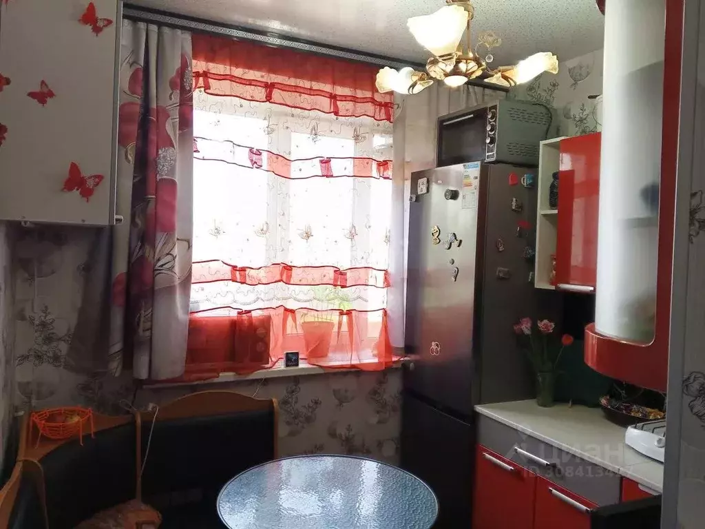 3-к кв. Псковская область, Остров Загородная ул., 4 (54.0 м) - Фото 1