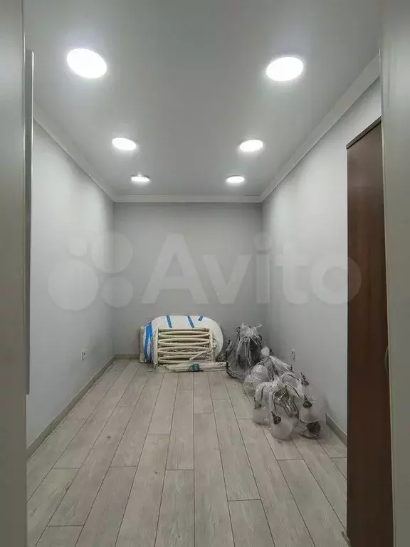2-к. квартира, 60 м, 1/1 эт. - Фото 1