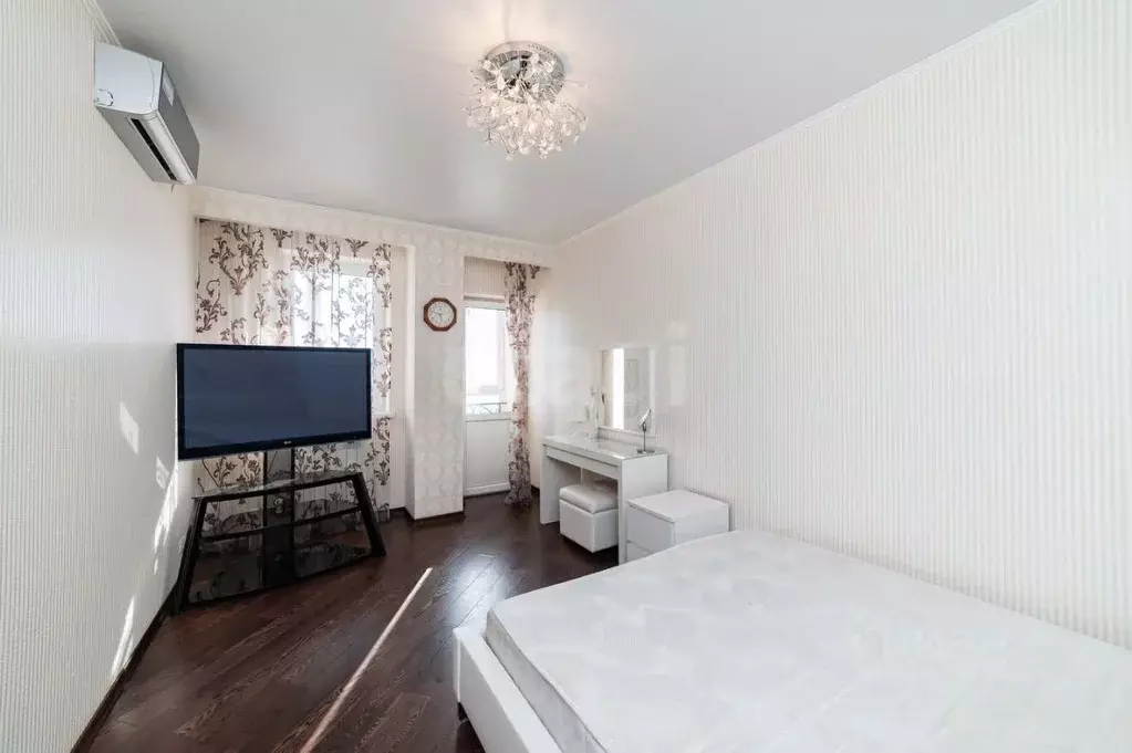 3-к кв. Курганская область, Курган Заозерный жилрайон, 3-й мкр, 27 ... - Фото 1