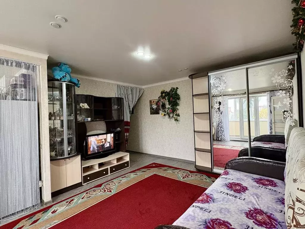 2-к кв. Чувашия, Чебоксары Привокзальная ул., 8 (47.8 м) - Фото 1