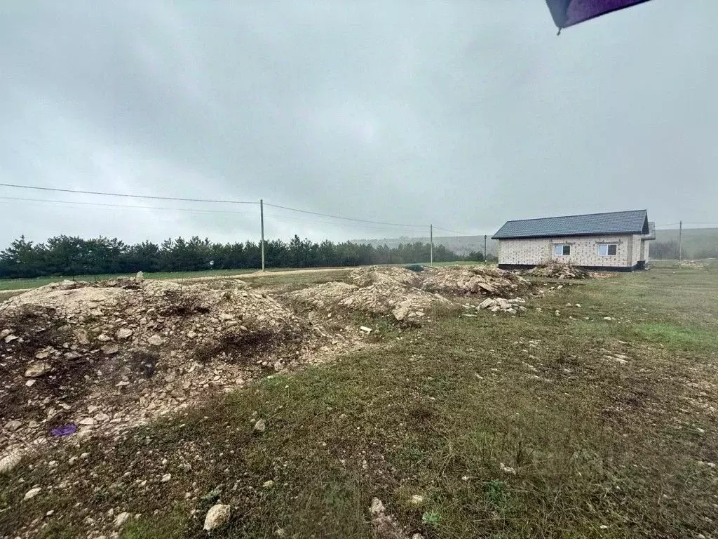 Участок в Крым, Симферопольский район, с. Трудовое ул. Зеленая (3.0 ... - Фото 2