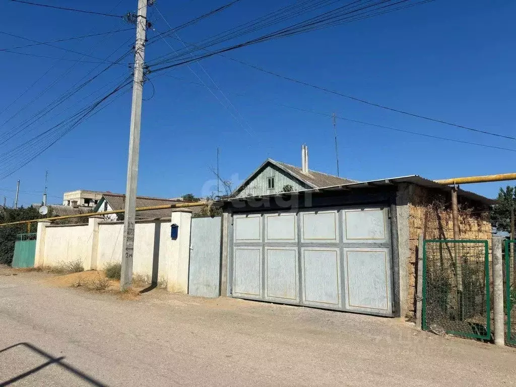 Дом в Крым, Бахчисарайский район, с. Вилино ул. Фурманова, 31 (66 м) - Фото 1