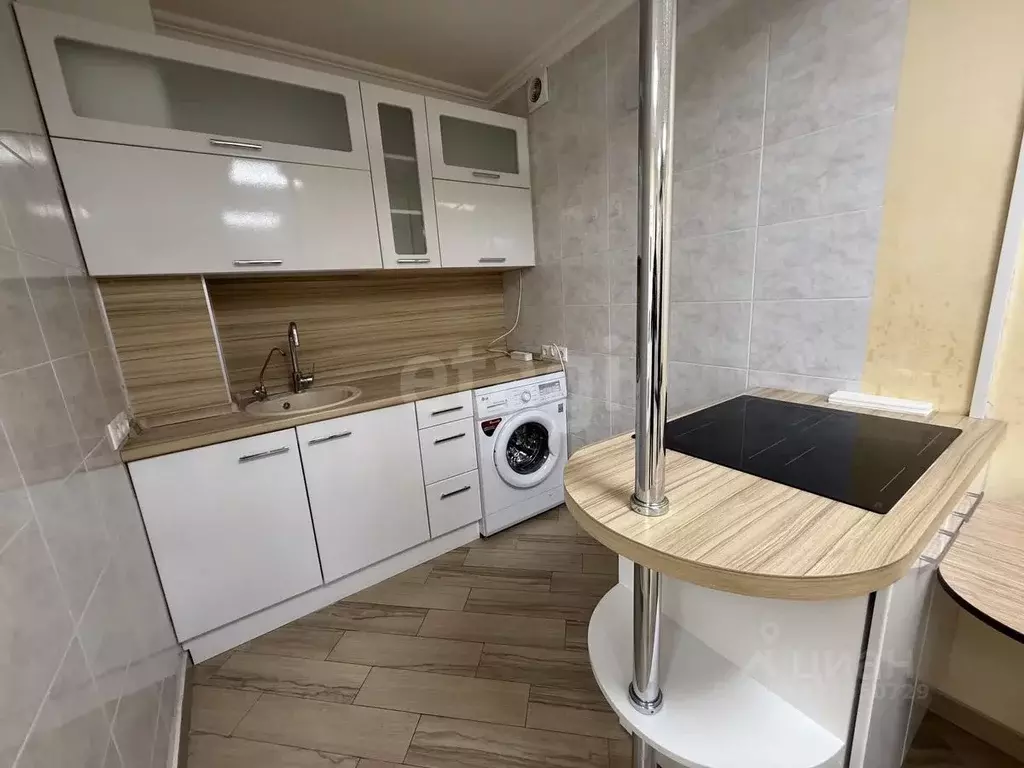 2-к кв. Белгородская область, Белгород Гражданский просп., 33 (54.7 м) - Фото 1