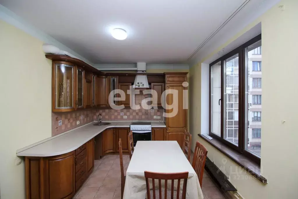 3-к кв. Красноярский край, Красноярск ул. Молокова, 1к2 (112.0 м) - Фото 0