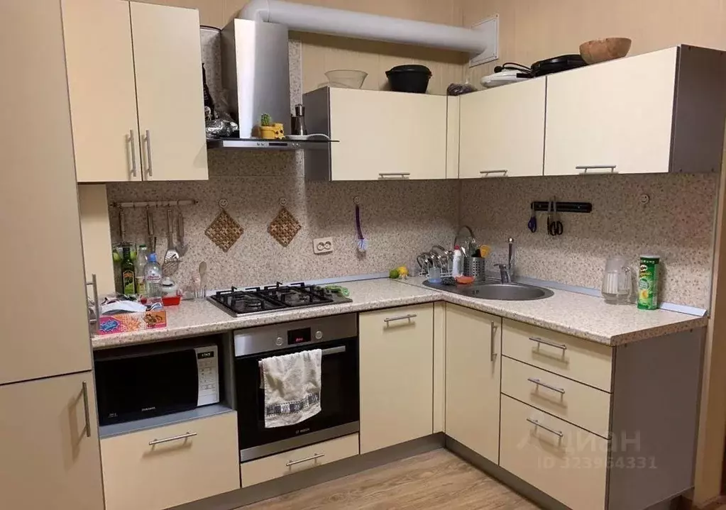 3-к кв. Белгородская область, Белгород ул. Есенина, 50 (74.0 м) - Фото 1