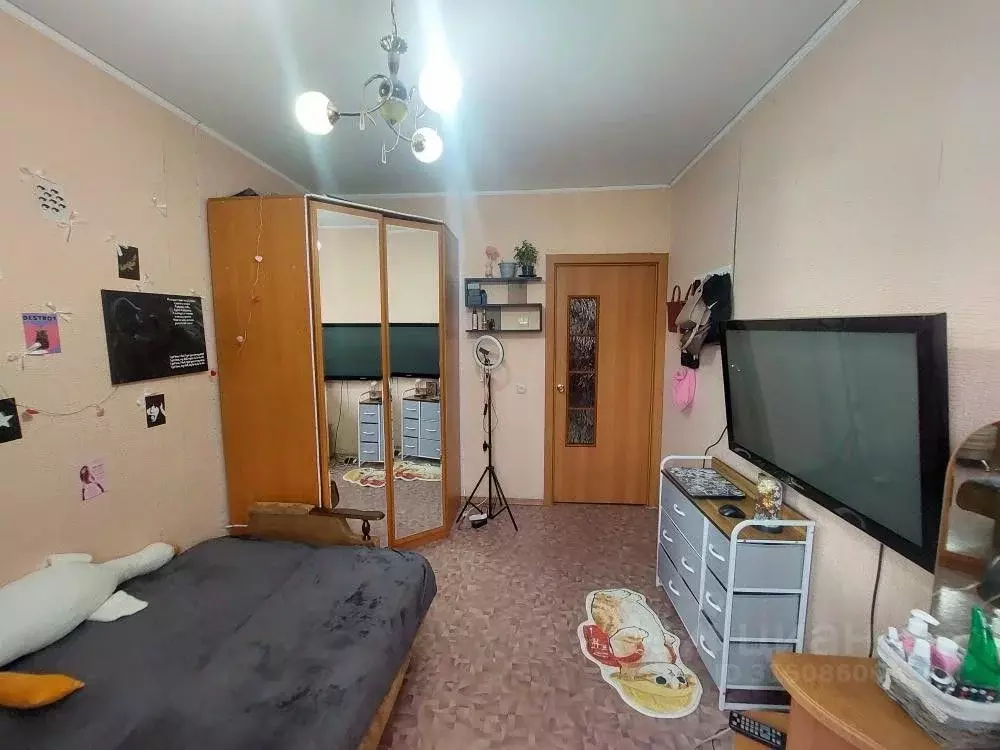 3-к кв. Омская область, Омск ул. Дианова, 8 (63.1 м) - Фото 0