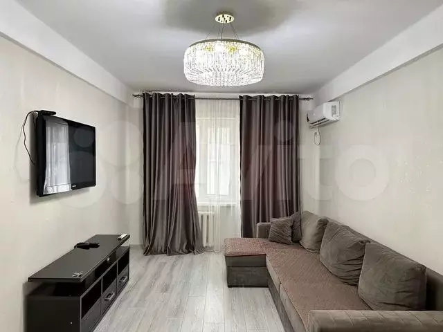 1-к. квартира, 40 м, 4/9 эт. - Фото 0