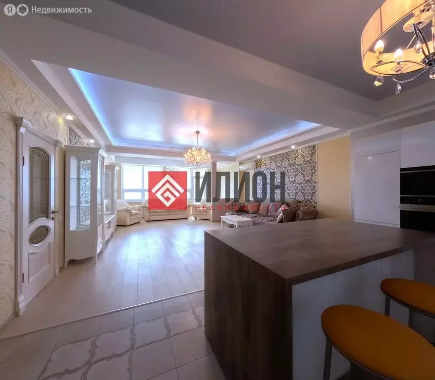 3-комнатная квартира: Ялта, улица Свердлова, 48Ак6 (110 м) - Фото 1