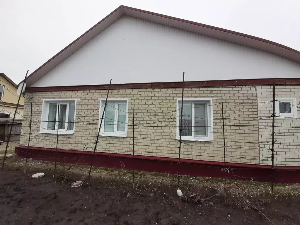 Дом в Саратовская область, Новобурасское муниципальное образование, ... - Фото 1