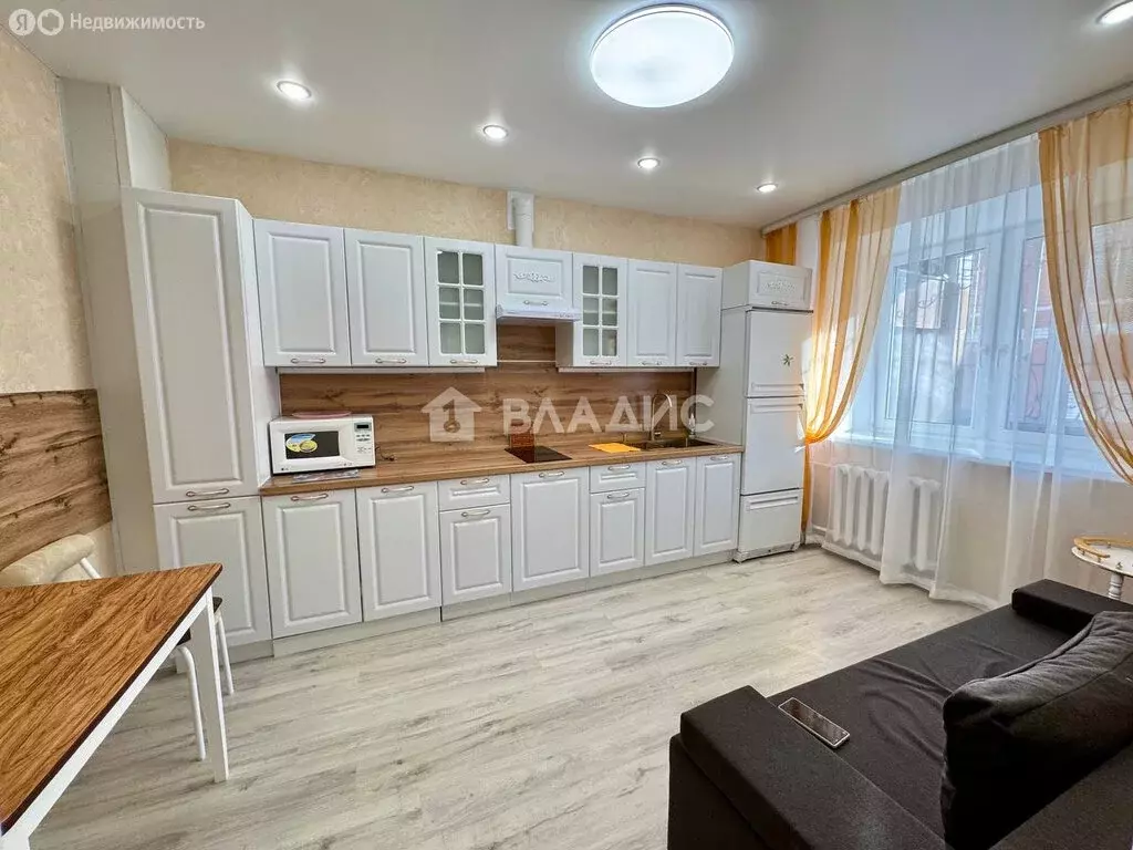 1-комнатная квартира: Тобольск, 9-й микрорайон, 11 (38 м) - Фото 1