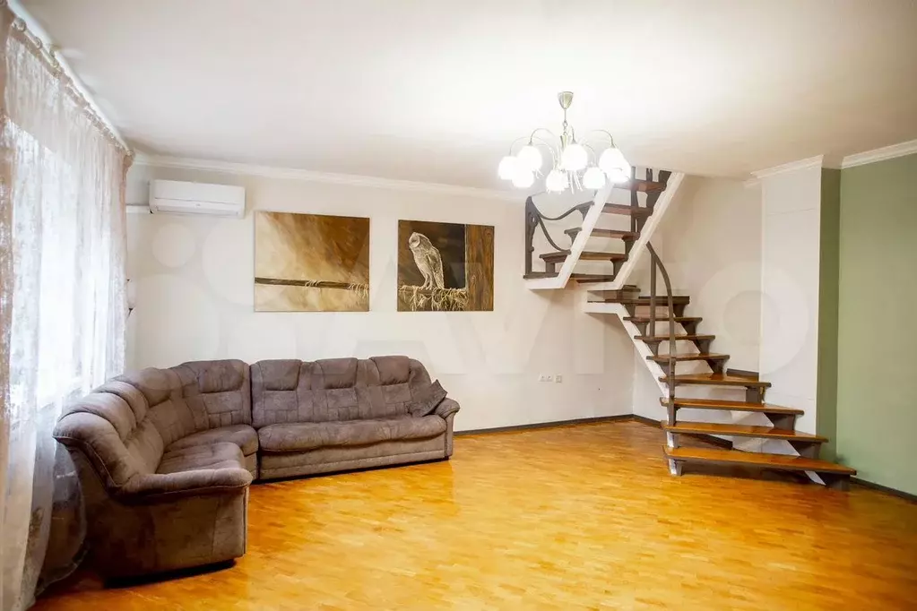 2-к. квартира, 110 м, 1/10 эт. - Фото 0