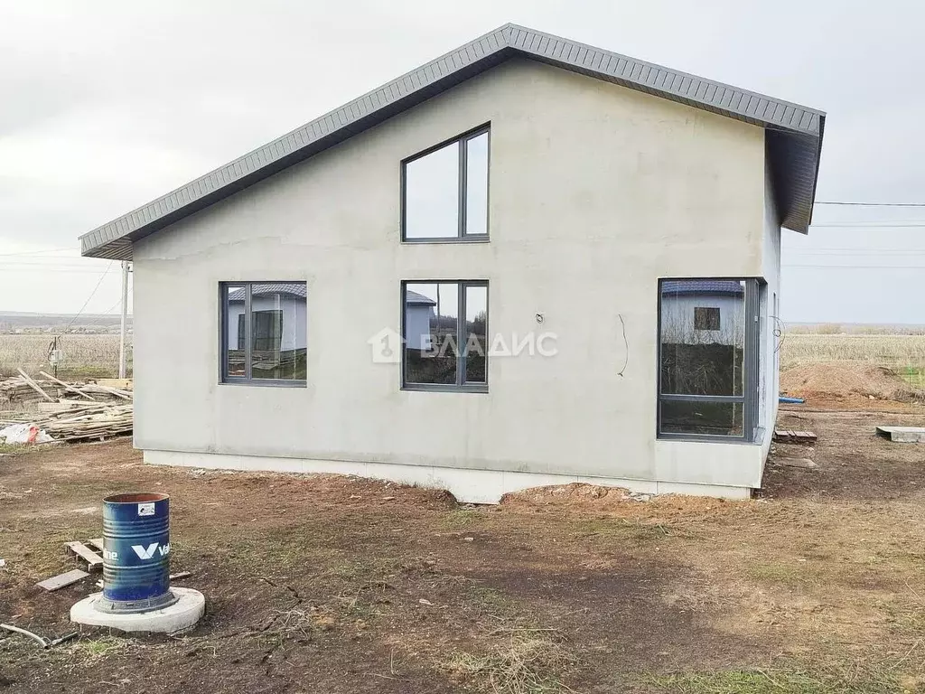 Дом в Башкортостан, Стерлитамакский район, Казадаевский сельсовет, с. ... - Фото 1