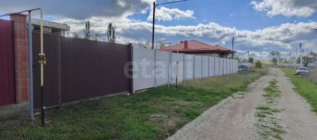 Участок в Крым, Симферопольский район, Перовское с/пос, с. ... - Фото 1