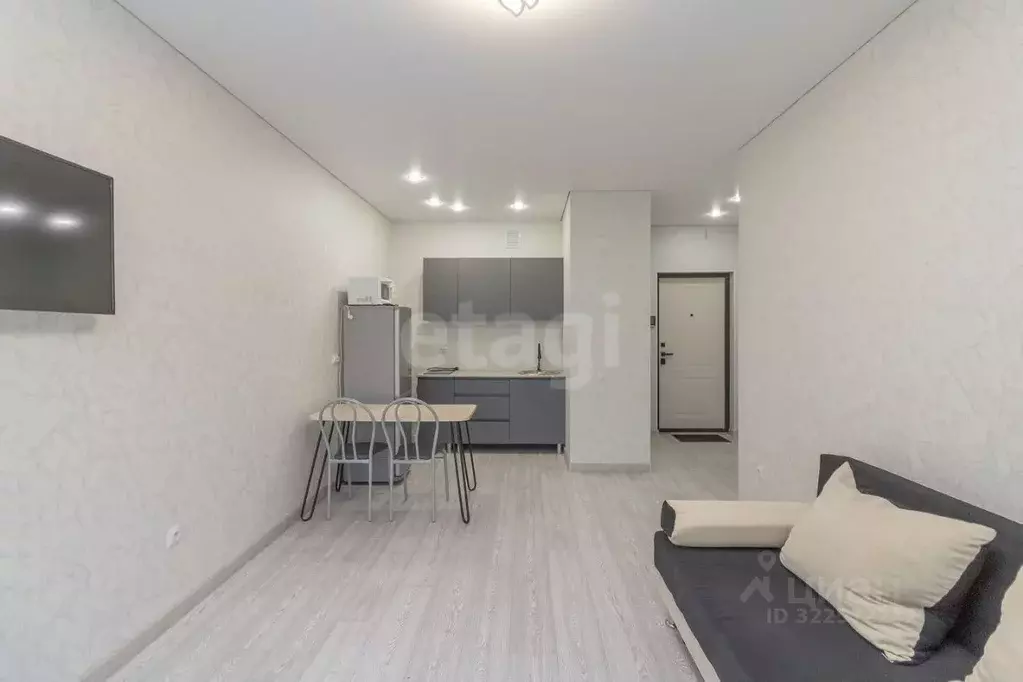 1-к кв. Тюменская область, Тюмень ул. Павла Никольского, 10к1блок2 ... - Фото 1