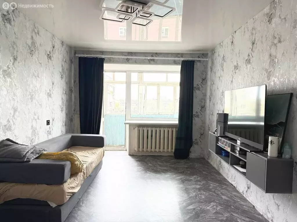 3-комнатная квартира: Уссурийск, улица Тургенева, 6 (50 м) - Фото 1