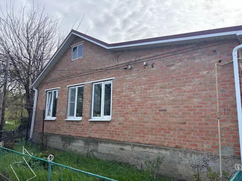 Дом в Ростовская область, Неклиновский район, с. Троицкое ул. Ленина ... - Фото 2