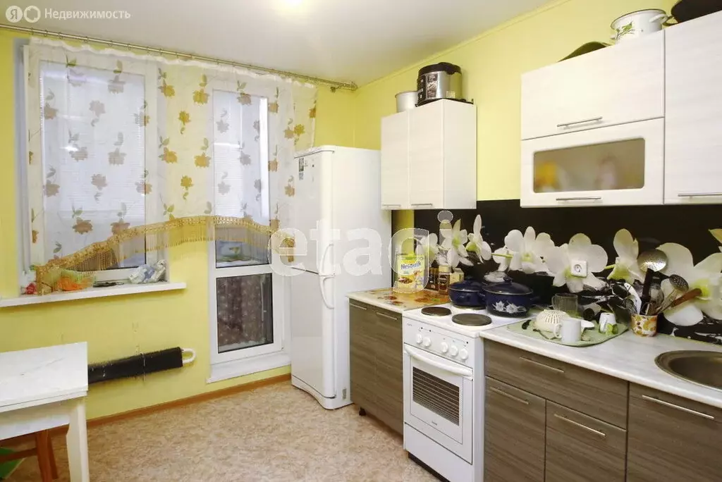 1-комнатная квартира: Ялуторовск, улица Свободы, 164к2 (42 м) - Фото 2