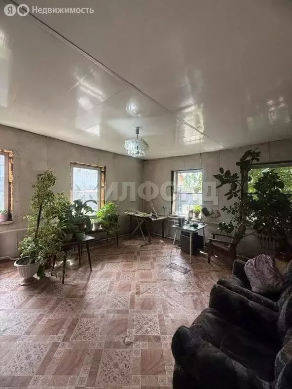 Дом в Кызыл, улица Новосёлов (99.2 м) - Фото 1
