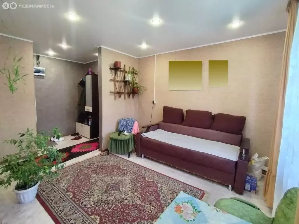 3-комнатная квартира: Коммунар, улица Пушкина, 2 (48.1 м) - Фото 1