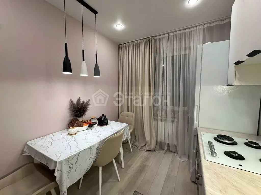 2-к кв. Волгоградская область, Волгоград ул. 51-й Гвардейской Дивизии, ... - Фото 1