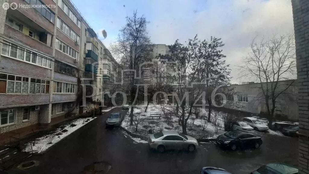 3-комнатная квартира: Курск, улица Халтурина, 3 (56.4 м) - Фото 2