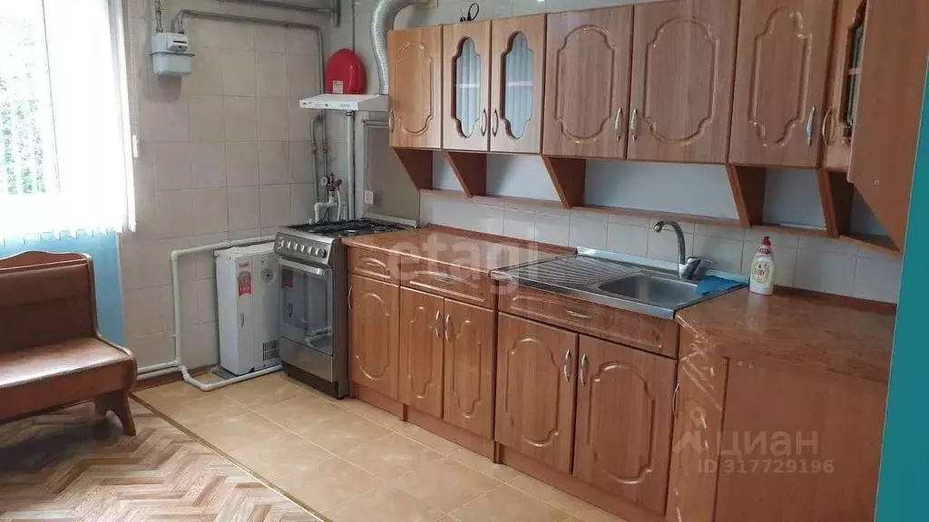 2-к кв. Крым, Советский пгт ул. Степная (51.0 м) - Фото 0