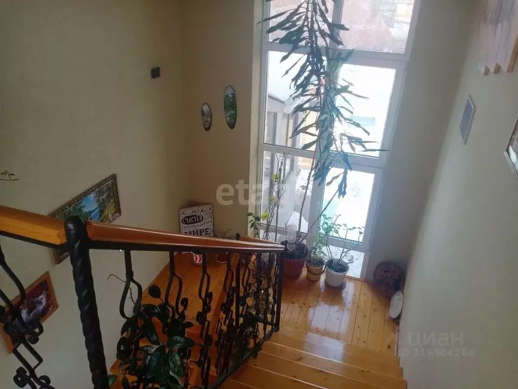 Дом в Белгородская область, Строитель Яковлевский городской округ, ... - Фото 0