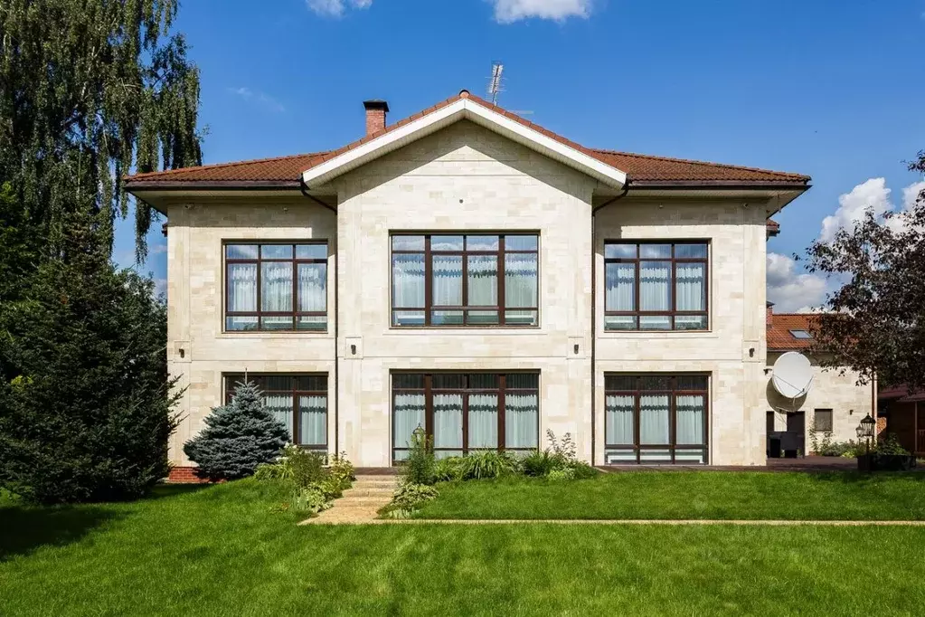 Дом в Москва д. Пенино, Пенино-1 СНТ, 151с1 (800 м) - Фото 1