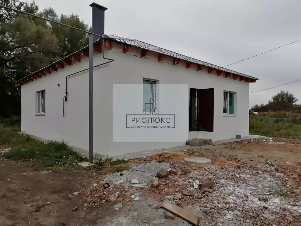 Дом в Челябинская область, с. Агаповка ул. Известковая, 24Б (100 м) - Фото 1