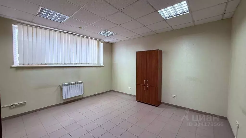 Офис в Крым, Симферополь ул. Севастопольская, 43В (20 м) - Фото 1