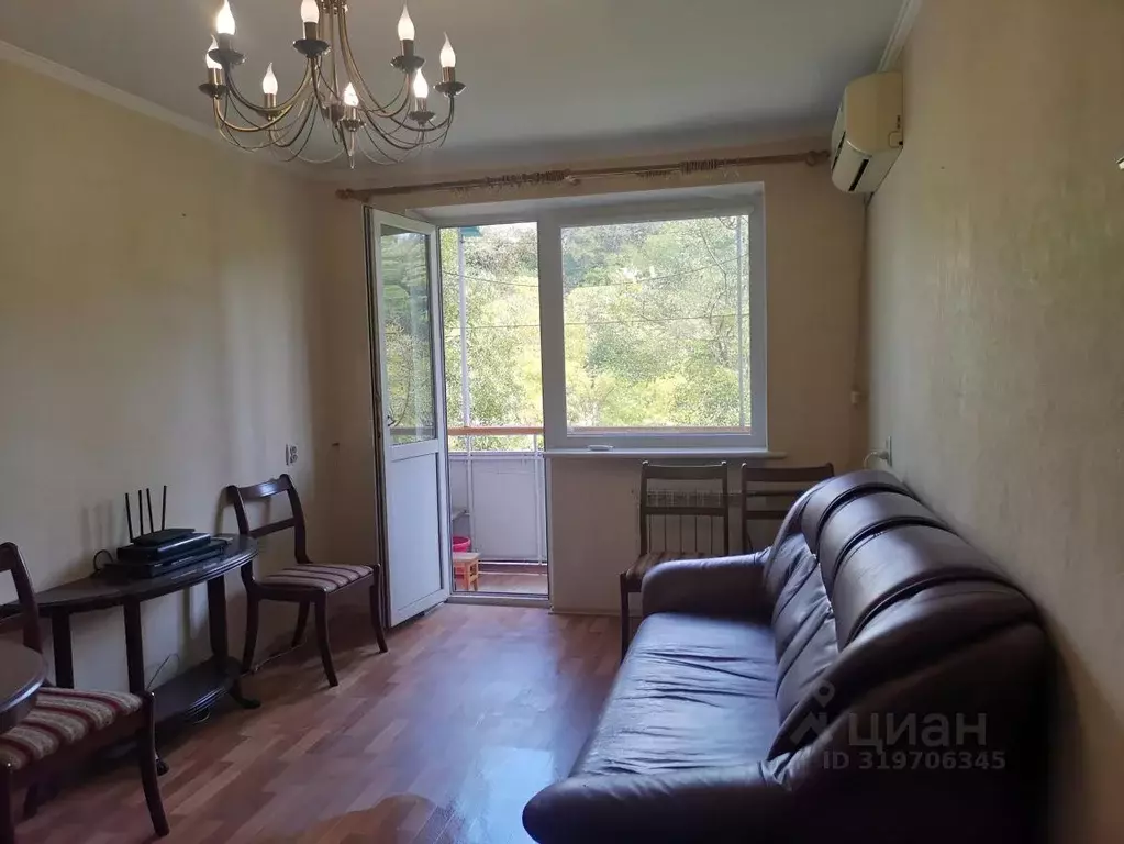 3-к кв. Севастополь ул. Гоголя, 33 (52.1 м) - Фото 0
