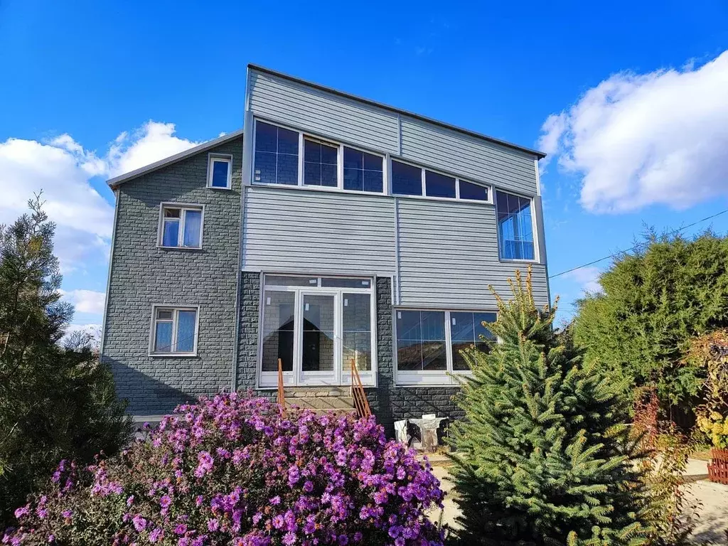 Дом в Волгоградская область, Камышинский район, Мичуринское с/пос, ... - Фото 1