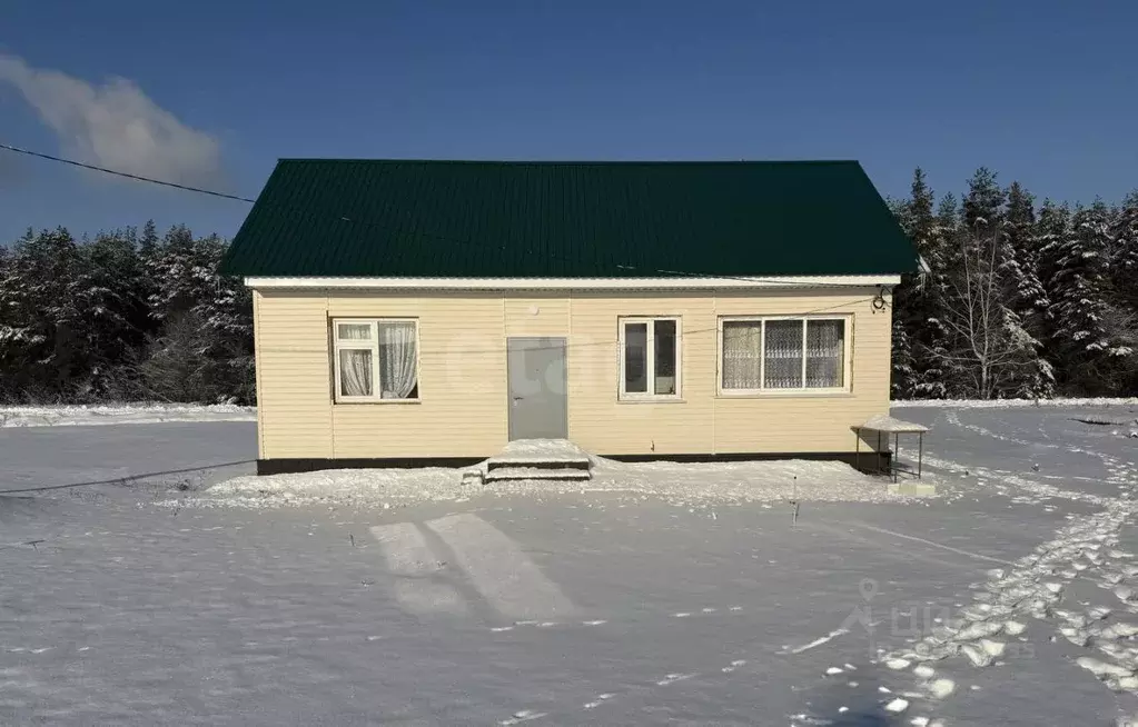 Дом в Белгородская область, Старооскольский городской округ, с. ... - Фото 1