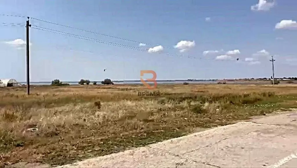 Участок в Крым, Сакский район, Штормовское с/пос, с. Приветное ул. ... - Фото 1