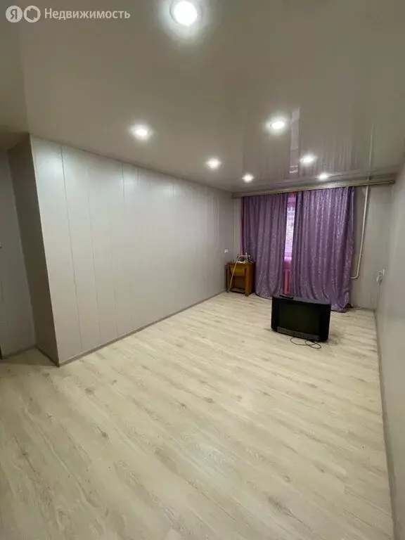 3-комнатная квартира: Струнино, микрорайон Дубки, 13 (57 м) - Фото 1