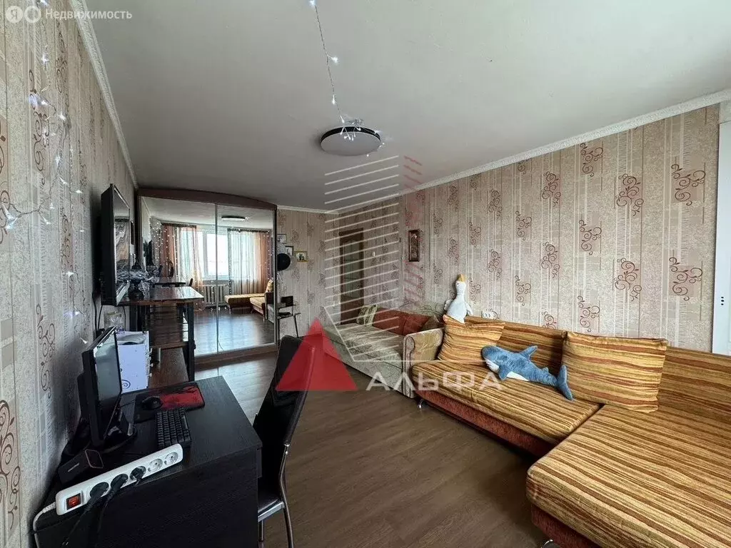 3-комнатная квартира: Евпатория, Эскадронная улица, 11 (64.7 м) - Фото 1