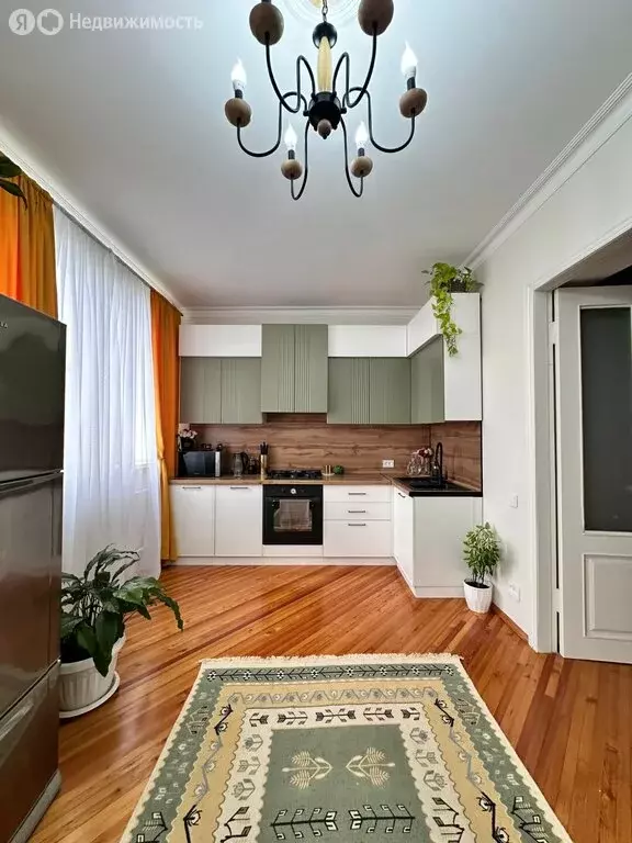 3-комнатная квартира: Махачкала, улица Гагарина, 118Б (130 м) - Фото 1