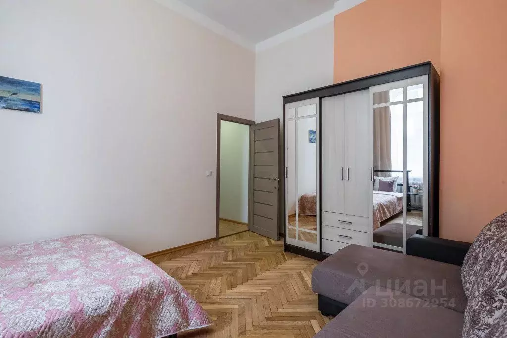 Комната Санкт-Петербург пер. Апраксин, 20 (10.0 м) - Фото 1