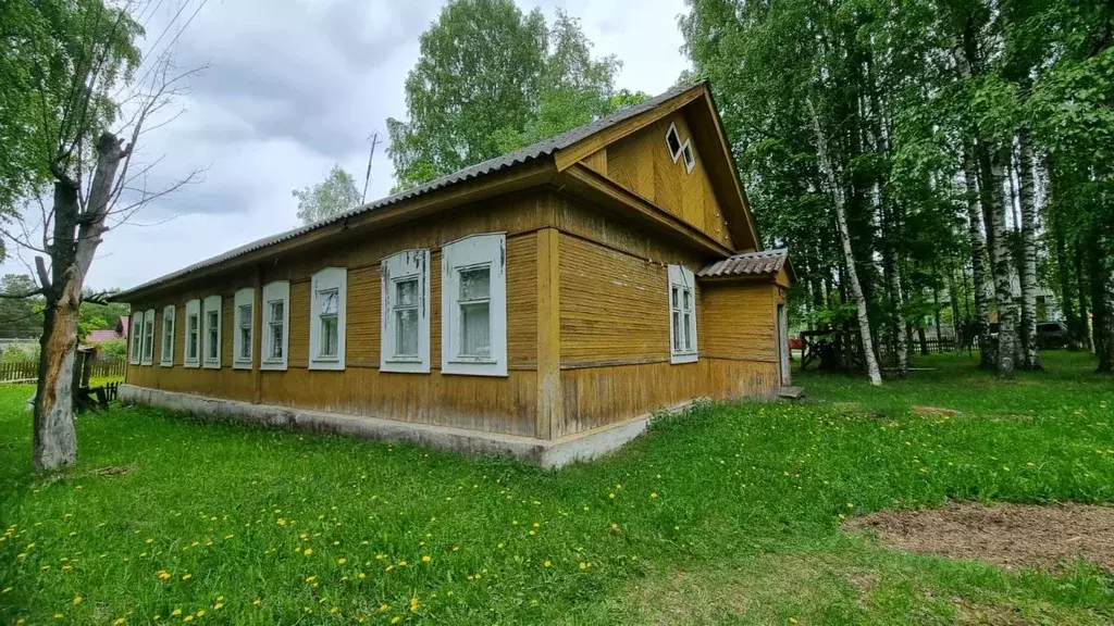 Дом в Карелия, Кондопожский муниципальный район, пос. Гирвас ул. ... - Фото 1
