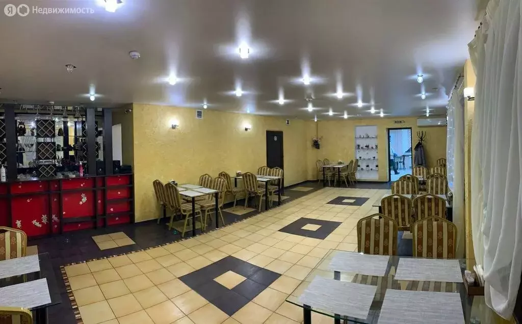 Торговая площадь (217.3 м) - Фото 1