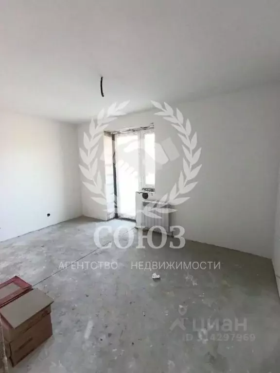 3-к кв. Калужская область, Калуга проезд Юрия Круглова, 6 (82.63 м) - Фото 0