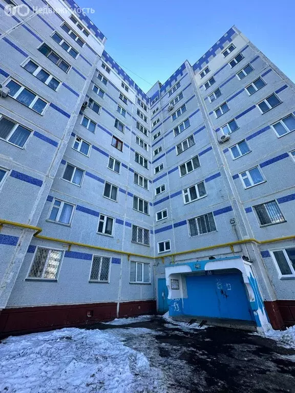 3-комнатная квартира: Нижнекамск, улица Сююмбике, 65 (67.6 м) - Фото 0