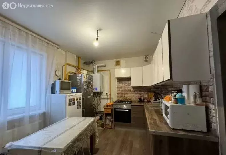 3-комнатная квартира: Тюмень, улица Павла Шарова, 8 (83.3 м) - Фото 2