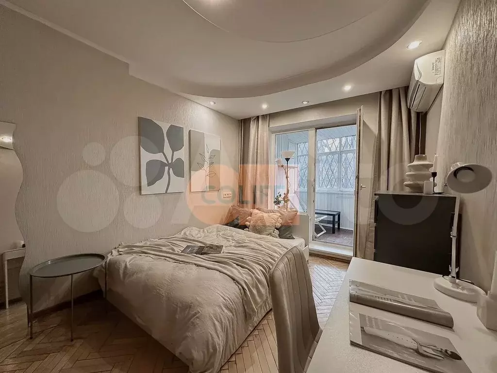 Комната 11,8 м в 3-к., 1/9 эт. - Фото 0