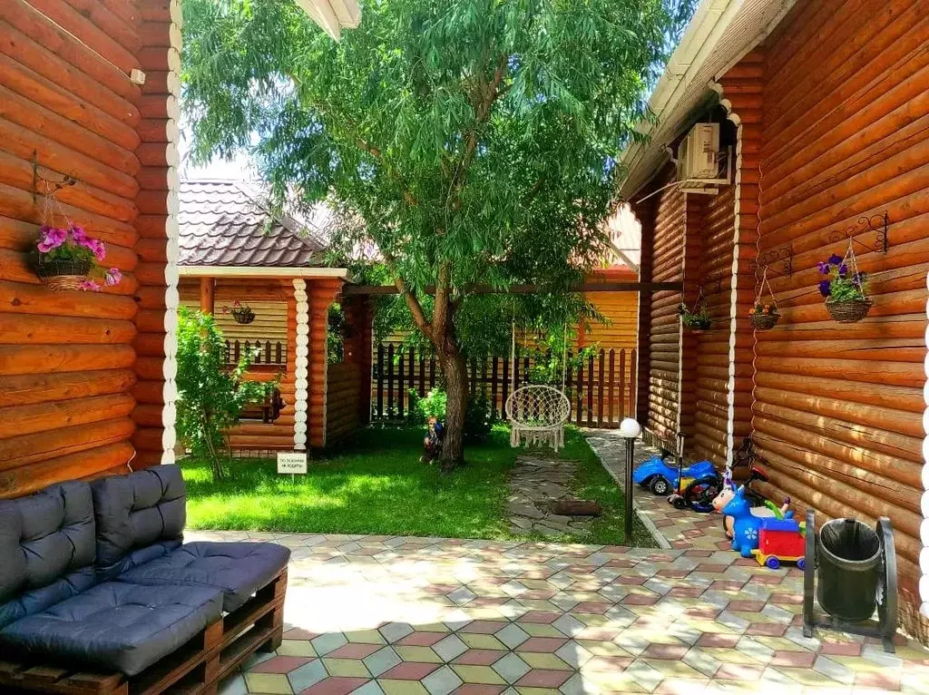 Дом в Краснодарский край, Темрюкский район, Голубицкое с/пос, ... - Фото 1