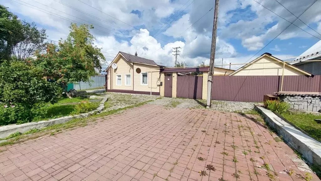 Дом в Свердловская область, Березовский Красноармейская ул., 109 (52 ... - Фото 1