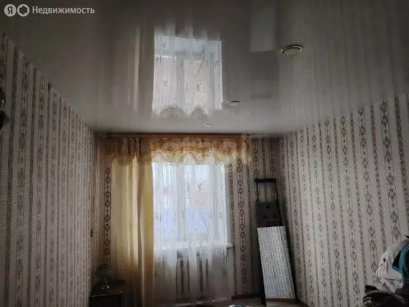 3-комнатная квартира: посёлок городского типа Чернышевск, улица ... - Фото 0