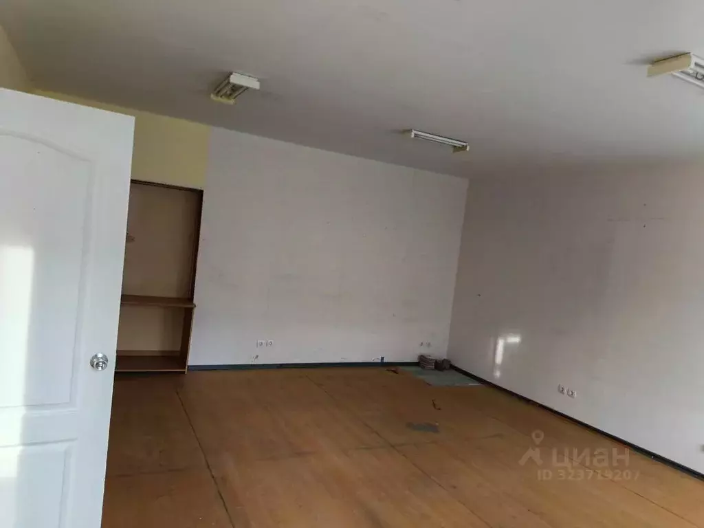 Помещение свободного назначения в Свердловская область, Первоуральск ... - Фото 1